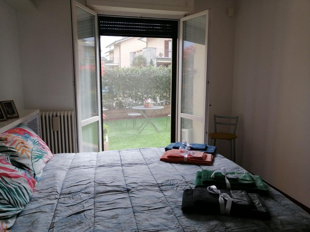 A Due Passi Dal Lago Colico Bagian luar foto